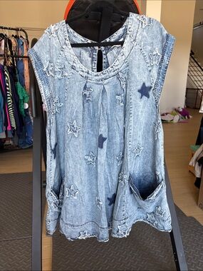 Oli & Hali Light Wash Star-Embroidered Denim Tunic